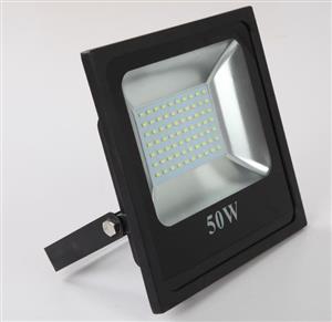 REFLETOR LED   50 W - 6000K - BIVOLT